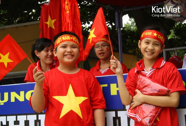 vietflag-nha-san-xuat-la-co-hang-dau-viet-nam-2